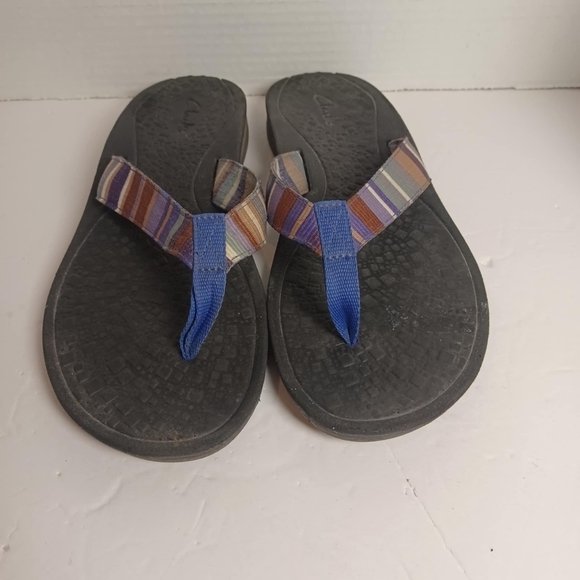 Clarks Men's Thong‎ Flip Flops Sandals Comfort Thick Sole Striped Strap SZ 10 - Picture 1 of 6